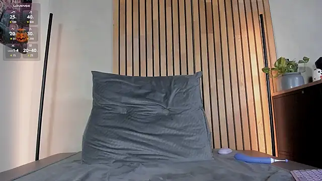 honeyhot69   online show from 10.10.25