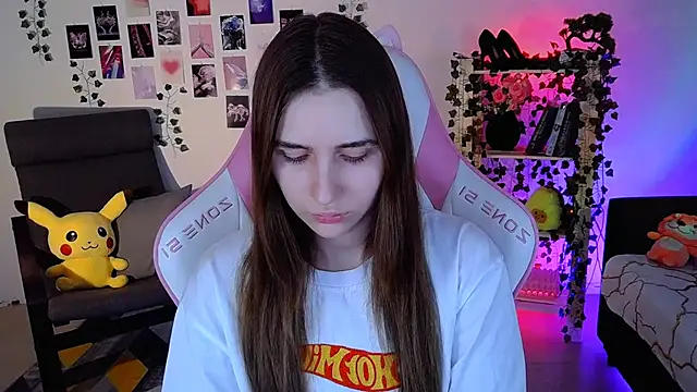 AliceCharmy online show from 12.04.24