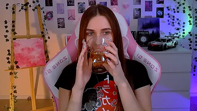 AliceCharmy online show from 02.05.25