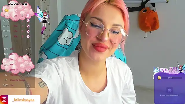 Snapshot of folinskayyya chatting on 12.17.24 folinskayyya online show from 12.17.24