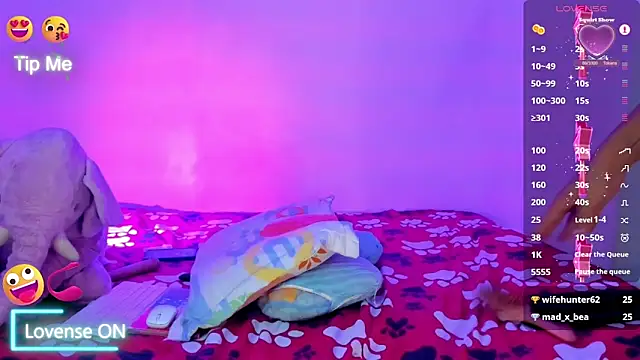 Snapshot of michelle_explosive chatting on 12.24.24 michelle explosive online show from 12.24.24