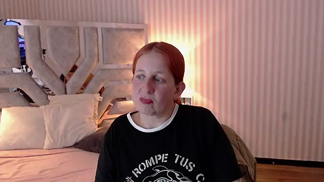 ViioletaMora online show from 03.17.25