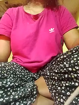 Snapshot of Im_Cute chatting on 12.27.24 Im Cute online show from 12.27.24