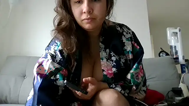 Snapshot of minette-sexy chatting on 01.21.25 minette-sexy online show from 01.21.25