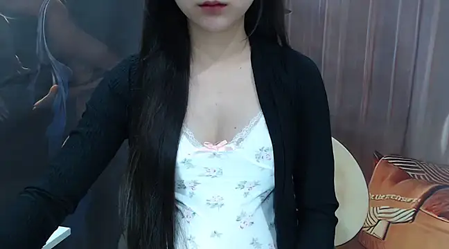 Snapshot of KaleAnisa chatting on 02.19.25 KaleAnisa online show from 02.19.25