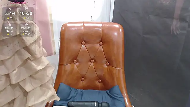 Snapshot of KaleAnisa chatting on 09.27.25 KaleAnisa online show from 09.27.25