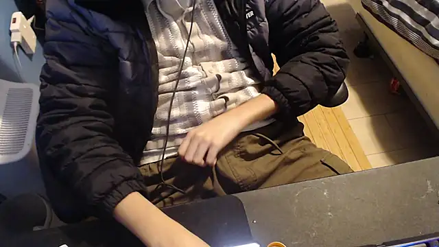 Snapshot of Carterdoesporn chatting on 03.02.25 Carterdoesporn online show from 03.02.25