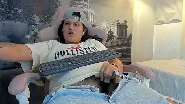 snowflake xxx online show from 10.26.25