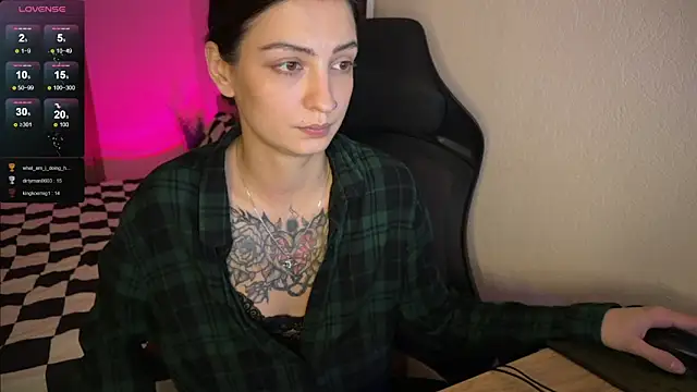 Snapshot of BabeRainbow chatting on 01.02.25 BabeRainbow online show from 01.02.25