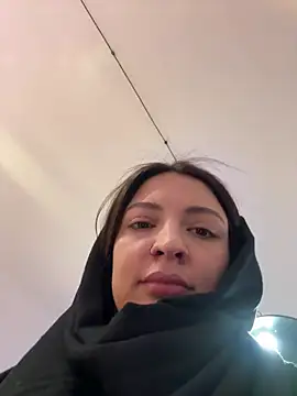 Snapshot of BabeRainbow chatting on 01.05.25 BabeRainbow online show from 01.05.25