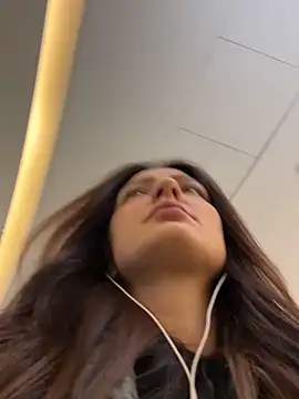 Snapshot of BabeRainbow chatting on 09.27.25 BabeRainbow online show from 09.27.25