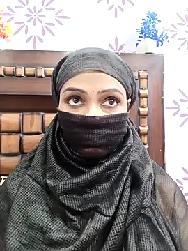 Snapshot of Yours-Bebo chatting on 01.13.25 Yours-Bebo online show from 01.13.25