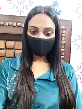 Snapshot of Yours-Bebo chatting on 01.29.25 Yours-Bebo online show from 01.29.25