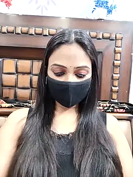 Snapshot of Yours-Bebo chatting on 01.31.25 Yours-Bebo online show from 01.31.25