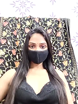 Snapshot of Yours-Bebo chatting on 02.11.25 Yours-Bebo online show from 02.11.25