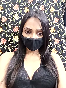 Snapshot of Yours-Bebo chatting on 03.05.25 Yours-Bebo online show from 03.05.25