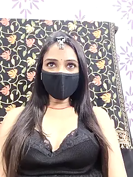 Snapshot of Yours-Bebo chatting on 03.08.25 Yours-Bebo online show from 03.08.25