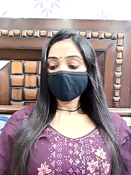 Snapshot of Yours-Bebo chatting on 09.28.25 Yours-Bebo online show from 09.28.25