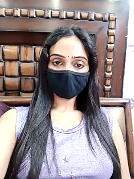 Snapshot of Yours-Bebo chatting on 11.04.25 Yours-Bebo online show from 11.04.25