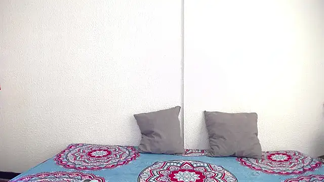 Snapshot of _joanne_and_oliver_ chatting on 09.20.25 joanne and oliver online show from 09.20.25