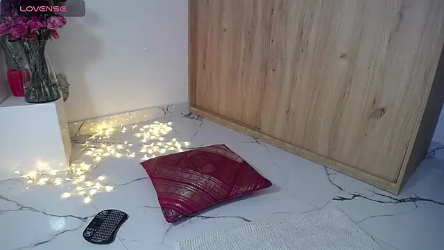 Snapshot of _Lalaa chatting on 01.28.25 Lalaa online show from 01.28.25