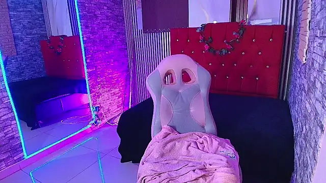 Snapshot of miahernadez303av chatting on 11.27.25 miahernadez303av online show from 11.27.25