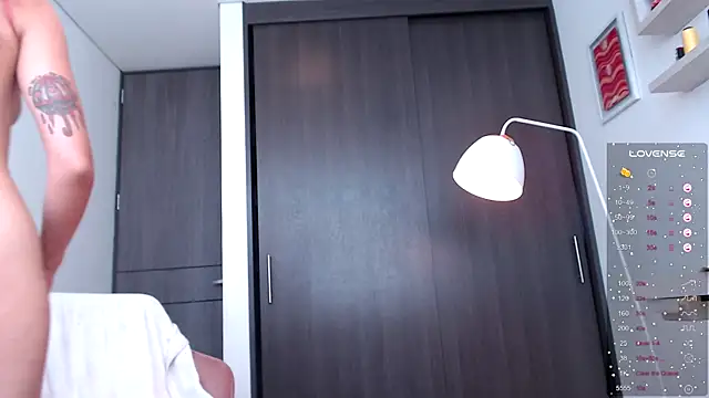 Snapshot of chloebritto chatting on 12.19.24 chloebritto online show from 12.19.24