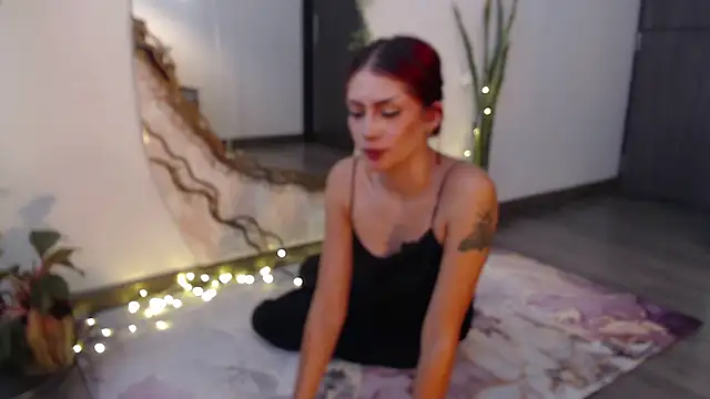 Snapshot of chloebritto chatting on 02.11.25 chloebritto online show from 02.11.25