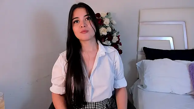 Snapshot of CamilaSofiia chatting on 01.18.25 CamilaSofiia online show from 01.18.25