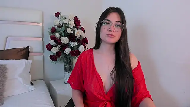 Snapshot of CamilaSofiia chatting on 02.10.25 CamilaSofiia online show from 02.10.25