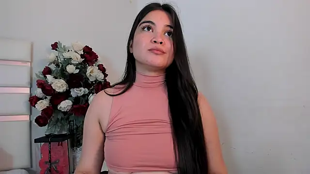 Snapshot of CamilaSofiia chatting on 03.15.25 CamilaSofiia online show from 03.15.25