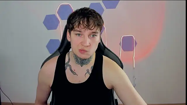 Snapshot of Chris_Tyson chatting on 12.04.24 Chris Tyson online show from 12.04.24