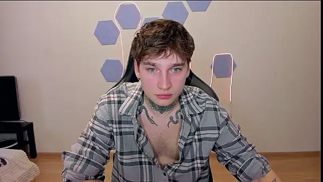 Snapshot of Chris_Tyson chatting on 12.05.24 Chris Tyson online show from 12.05.24