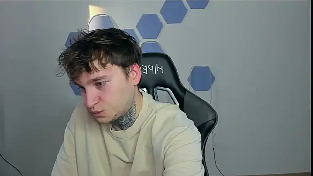 Snapshot of Chris_Tyson chatting on 12.07.24 Chris Tyson online show from 12.07.24