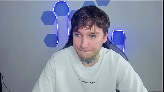 Snapshot of Chris_Tyson chatting on 12.13.24 Chris Tyson online show from 12.13.24