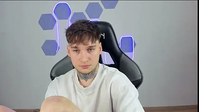 Snapshot of Chris_Tyson chatting on 12.21.24 Chris Tyson online show from 12.21.24