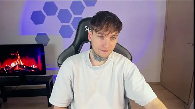 Snapshot of Chris_Tyson chatting on 01.11.25 Chris Tyson online show from 01.11.25