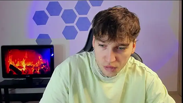 Snapshot of Chris_Tyson chatting on 02.01.25 Chris Tyson online show from 02.01.25