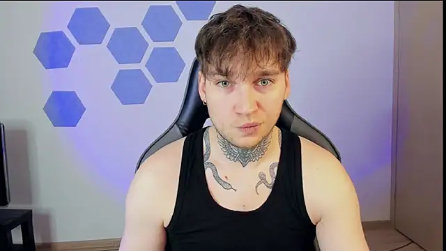 Snapshot of Chris_Tyson chatting on 02.04.25 Chris Tyson online show from 02.04.25