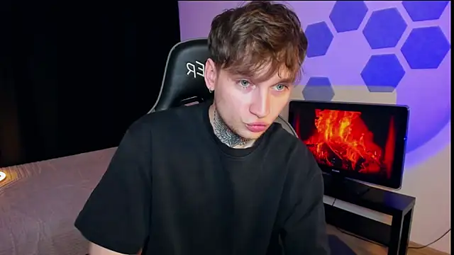 Snapshot of Chris_Tyson chatting on 02.07.25 Chris Tyson online show from 02.07.25