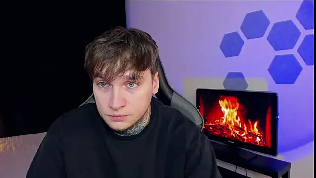 Snapshot of Chris_Tyson chatting on 02.11.25 Chris Tyson online show from 02.11.25