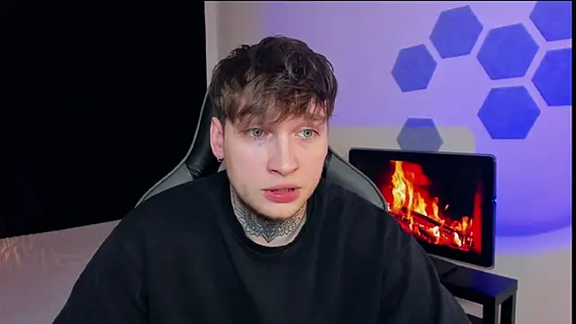 Snapshot of Chris_Tyson chatting on 02.12.25 Chris Tyson online show from 02.12.25