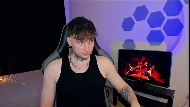 Snapshot of Chris_Tyson chatting on 02.15.25 Chris Tyson online show from 02.15.25