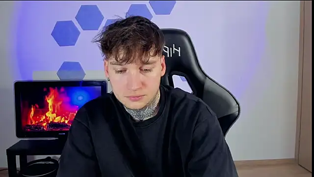 Snapshot of Chris_Tyson chatting on 03.01.25 Chris Tyson online show from 03.01.25