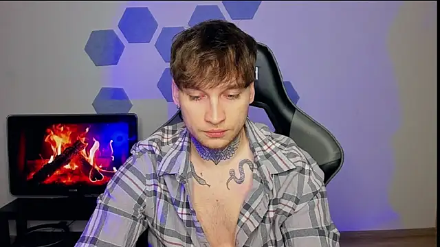 Snapshot of Chris_Tyson chatting on 03.13.25 Chris Tyson online show from 03.13.25