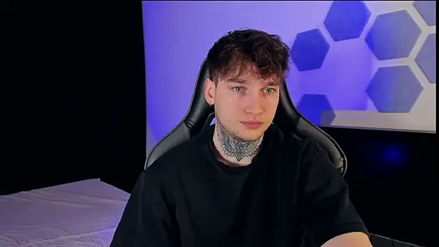 Snapshot of Chris_Tyson chatting on 03.19.25 Chris Tyson online show from 03.19.25