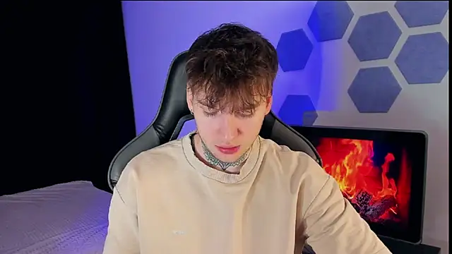 Snapshot of Chris_Tyson chatting on 03.20.25 Chris Tyson online show from 03.20.25