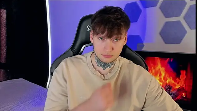 Snapshot of Chris_Tyson chatting on 03.20.25 Chris Tyson online show from 03.20.25