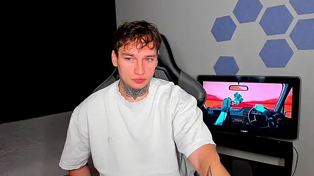 Snapshot of Chris_Tyson chatting on 09.19.25 Chris Tyson online show from 09.19.25