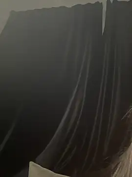 Snapshot of sugar-22 chatting on 10.25.25 sugar-22 online show from 10.25.25